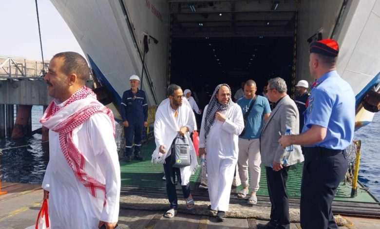 انطلاق أولى رحلات عودة حجاج الحج السياحي البري المصريين لموسم حج 1446هـ من الأراضي المقدسة