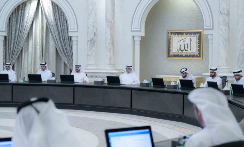 "تنفيذي الشارقة" يعتمد الدليل الموحد للوحات الإعلانية والتجارية