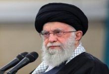 خامنئي يهدد إسرائيل باللغة العبرية بعد الهجوم ويعد بعقاب شديد