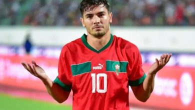 دياز يؤكد غيابه عن مباراتي تونس والبنين ويعرب عن سعادته بتواجده مع اللاعبين رغم الإصابة