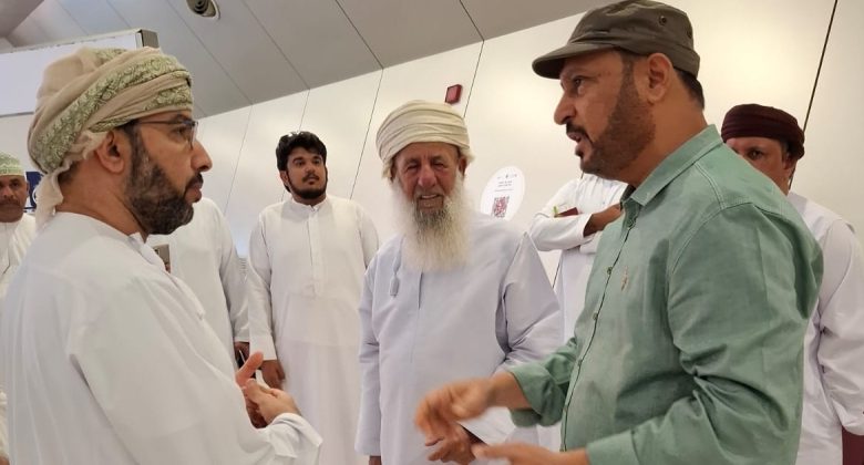 سفير عُمان يشيد بالجهود الكويتية في تسهيل عودة مواطني السلطنة من إيران