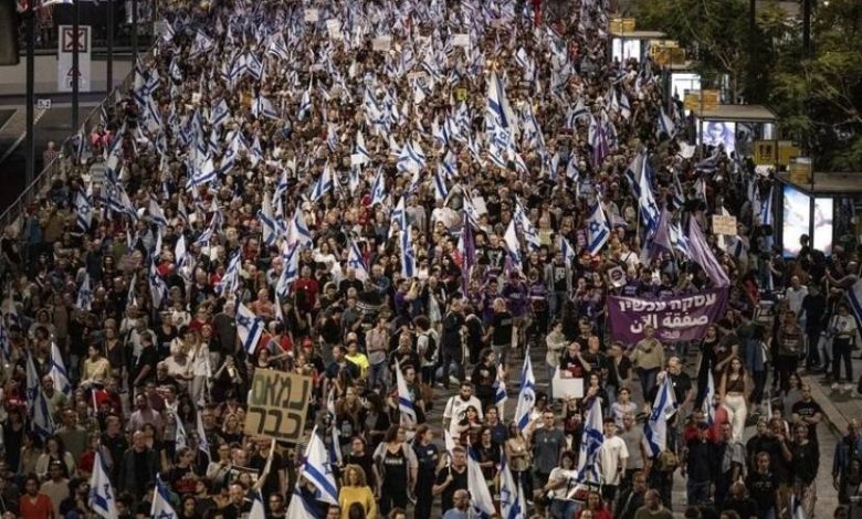 عائلات الأسرى لدى المقاومة تطالب بصفقة تبادل شاملة وإنهاء الحرب
