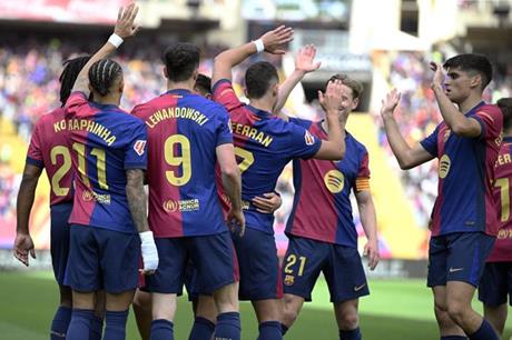 عاجل : رسميًا.. برشلونة يعلن رحيل لاعبه