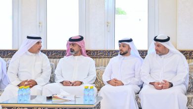 عمار بن حميد يقدم واجب العزاء في وفاة خليفة جاسم راشد مجلاد الشامسي