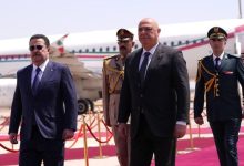 عون يصل بغداد والسوداني في استقباله...