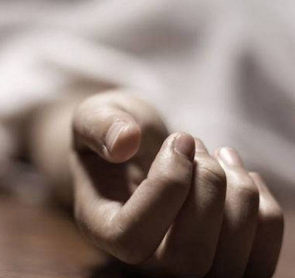 محاولة انتحار طالبة داخل لجنة امتحان اللغة العربية بالمنيا.. والأمن يفتح تحقيقا موسعا