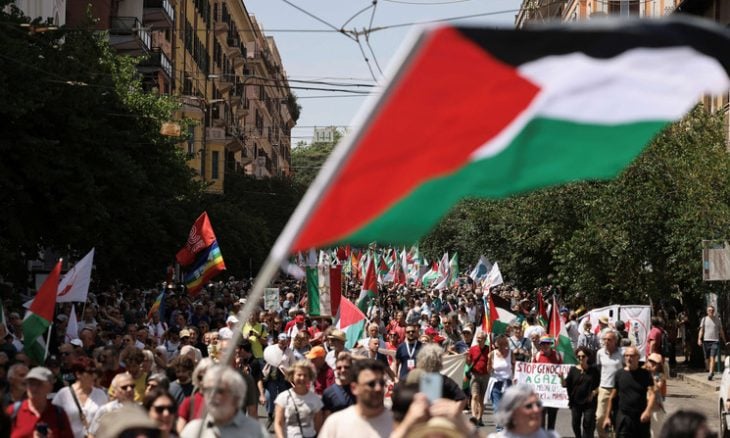 مسيرة دولية من 32 دولة تنطلق نحو غزة للمطالبة بإنهاء الحصار ووقف الإبادة (فيديوهات)
