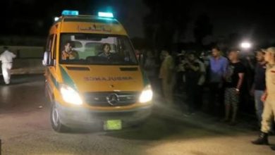 مصرع شخصين إثر تصادم دراجة بخارية وسيارة على طريق ملفات السراج بأسوان