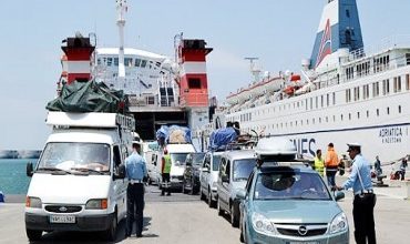 وزارة النقل تدعو مغاربة العالم إلى اتخاذ تدابير استباقية والحجز المسبق لتذاكرهم قبل التوجه إلى الموانئ