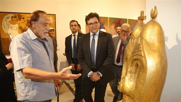 وزير الثقافة يفتتح الدورة 45 للمعرض العام بمشاركة 326 فنانًا ويغير اسمه لـ معرض مصر