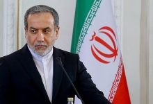 وزير الخارجية الإيراني يؤكد التزام بلاده بالدبلوماسية مع حق الدفاع عن النفس