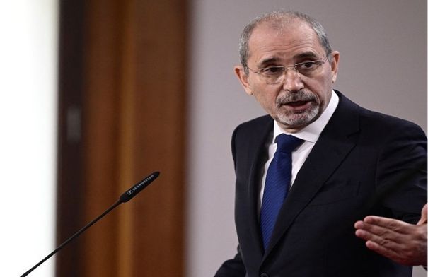 وزير الخارجية ونظيره الإيرلندي يبحثان خفض التصعيد في...