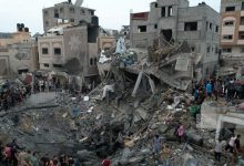 17 شهيدا بقصف مبنى للنازحين جنوبي غزة