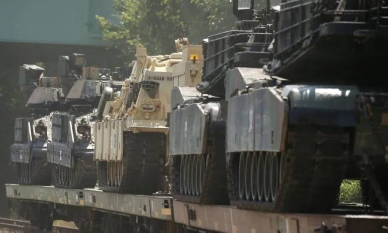 وصول أولى دبابات «أبرامز M1A1» الأسترالية إلى كييف.