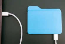 Folder Drive يُخرج أيقونة المجلد من الشاشة إلى الواقع