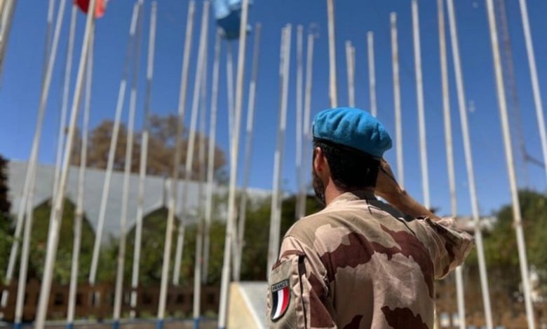 بعثة المينورسو تحتفي بالعيد الفرنسي