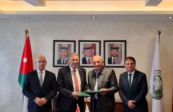 "البوتاس العربية" و"الفوسفات الأردنية" توقعان اتفاقية لإنشاء مجمع صناعي متكامل لإنتاج حامض الفوسفوريك والأسمدة المتخصصة