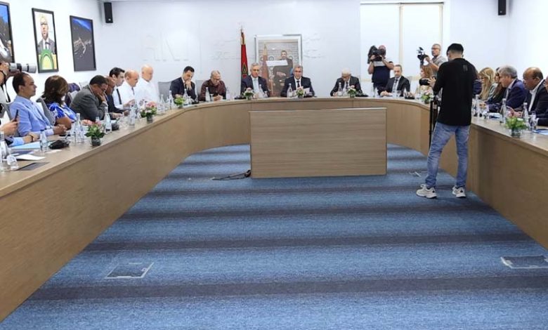 "الأحرار" يشيد بعمل الحكومة