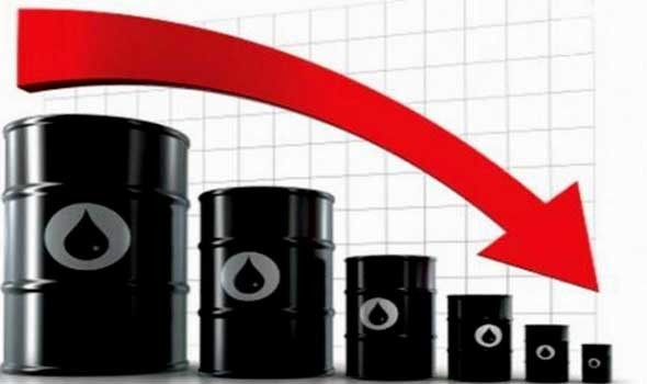 أسعار النفط تهبط لأدنى مستوى في 3 أسابيع