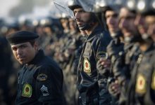 إيران توجه تهم التجسس والتآمر لفرنسيين محتجزين لديها وعائلة كولر تنفي