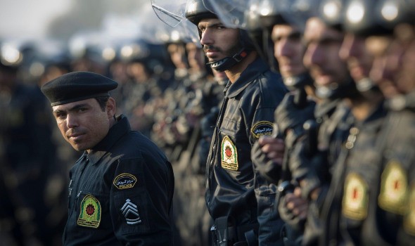 إيران توجه تهم التجسس والتآمر لفرنسيين محتجزين لديها وعائلة كولر تنفي