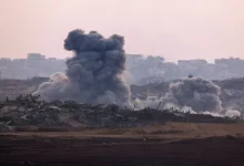 استشهاد 64 فلسطينيا بينهم 17 أمام عيادة الخميس...
