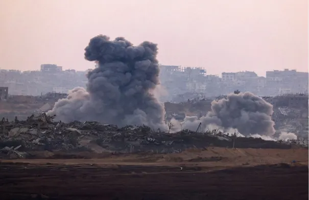 استشهاد 64 فلسطينيا بينهم 17 أمام عيادة الخميس...