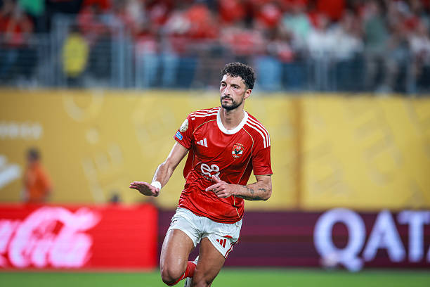 الأهلي يغلق ملف عروض وسام أبو علي.. واللاعب مستمر مع الفريق