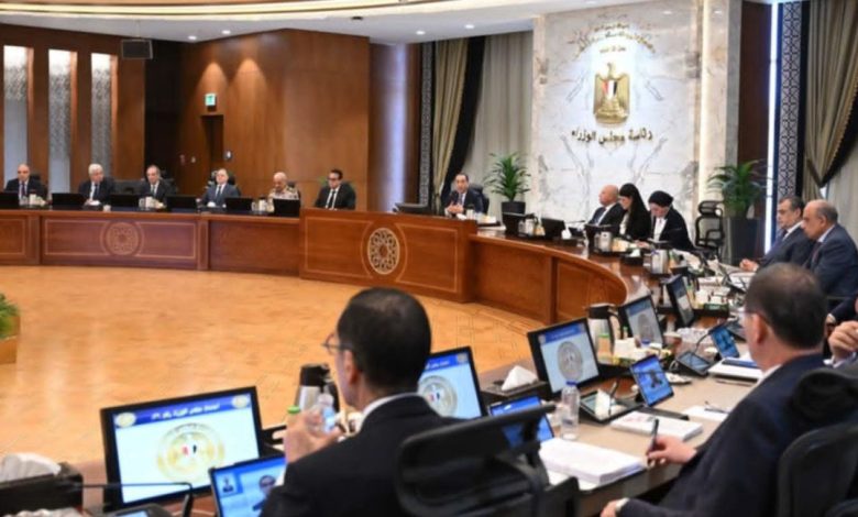 الاستثمار: حوار مجتمعي حول أفضل السبل وآليات التنفيذ لتطوير أداء المشروعات العاملة بنظام المناطق الحرة