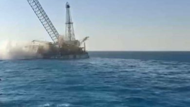 البترول: تحرك عاجل بعد انقلاب بارجة Adam Marine 12 بخليج السويس.. ومتابعة لحظية لعمليات الإنقاذ