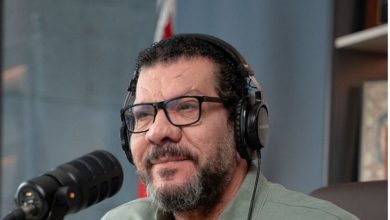 البث المباشر لـ برنامج