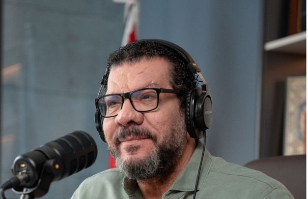البث المباشر لـ برنامج