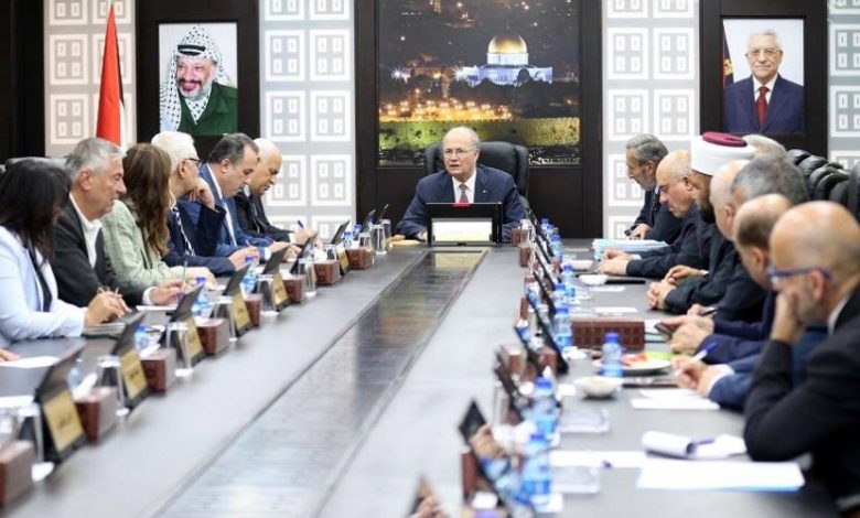 الحكومة برام الله تحذر: القطاعات الحيوية مهددة بالتوقف