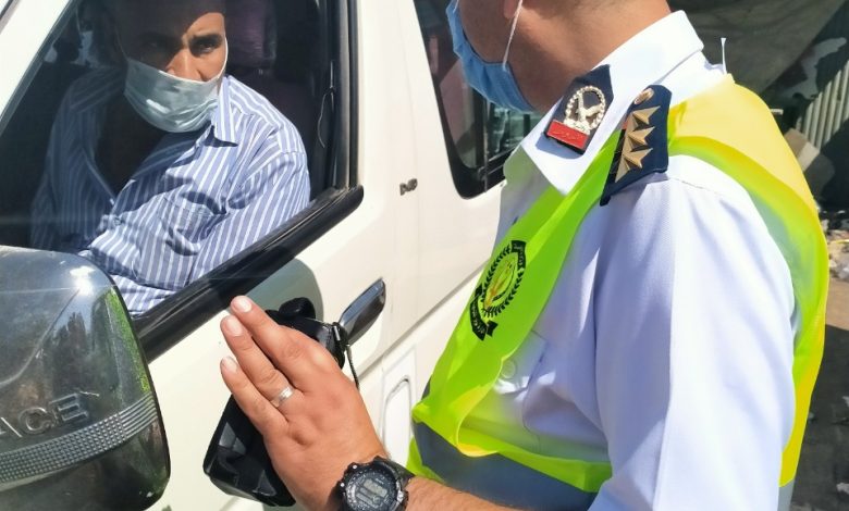 الداخلية: سحب 659 رخصة لعدم وجود الملصق الإلكتروني خلال 24 ساعة