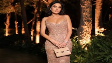 الفستان النيود يتربّع على عرش أناقة النجمات لصيف 2025