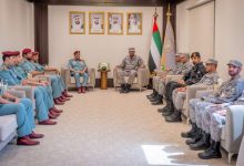 القائد العام لشرطة رأس الخيمة يزور قيادة الحرس الوطني لبحث التعاون المشترك