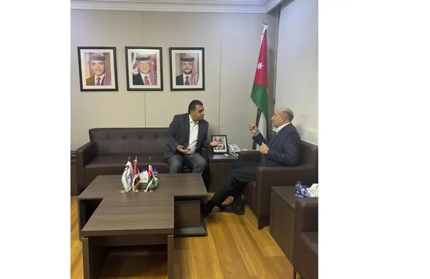 النائب السعود يُسهِم بتوفير مساعدات إنسانية لغزة ويبحث...