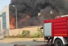 اندلاع حريق هائل في مصنع منظفات وكيماويات في منطقة الروبيكي