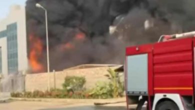 اندلاع حريق هائل في مصنع منظفات وكيماويات في منطقة الروبيكي