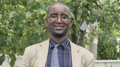 بالفيديو.. باحث كندي يشيد بأفكار ومبادئ “رسالة السلام” ومؤسسها المفكر العربي علي الشرفاء