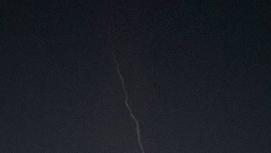 باليستي يمني يُربك الاحتلال: صافرات إنذار وهروب للملاجئ وانفجارات