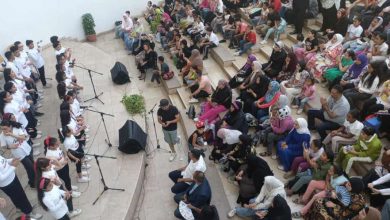 بدأت بعرض «راديو 360».. تفاصيل الأمسية الفنية المتنوعة على المسرح الروماني بمكتبة الزاوية الحمراء