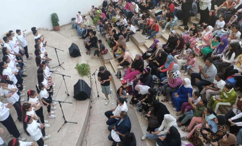 بدأت بعرض «راديو 360».. تفاصيل الأمسية الفنية المتنوعة على المسرح الروماني بمكتبة الزاوية الحمراء