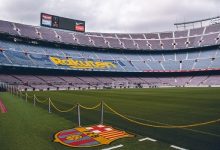 برشلونة يسعى للتعاقد مع نجم ريال مدريد على خطى فيغو
