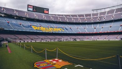 برشلونة يسعى للتعاقد مع نجم ريال مدريد على خطى فيغو