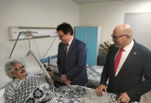 تدهور الحالة الصحية للكاتب صنع الله إبراهيم من جديد ودخوله الرعاية المركزة