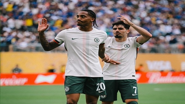تشيلسي يحجز مقعده في نهائي مونديال الأندية وينتظر الفائز من باريس وريال مدريد