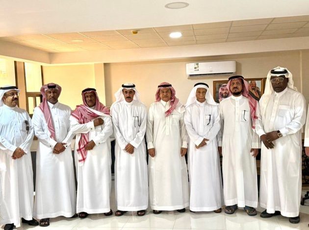 جمعية اللاعبين القدامى بالشرقية تكرّم المدرب الوطني حمد الخاتم