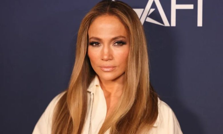 جينيفر لوبيز.. النجمة التي نجحت في الموسيقى والسينما على حد سواء 