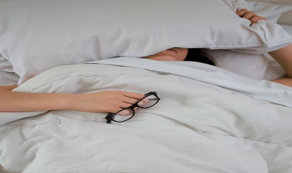 دراسة تكشف أن القيلولة الطويلة والمتكررة بعد الظهر قد تزيد من خطر الوفاة لدى كبار السن